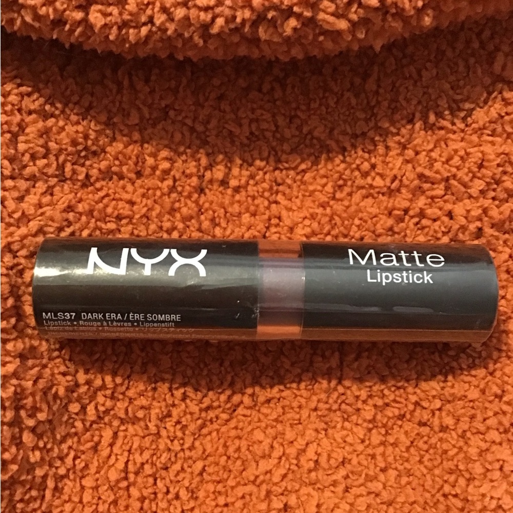 NYX Matte Lipstick in Dark Era